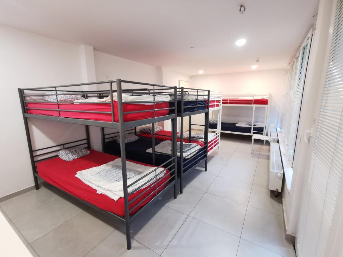 Simbol Rooms With Free Private Parking Ljubljana Ngoại thất bức ảnh