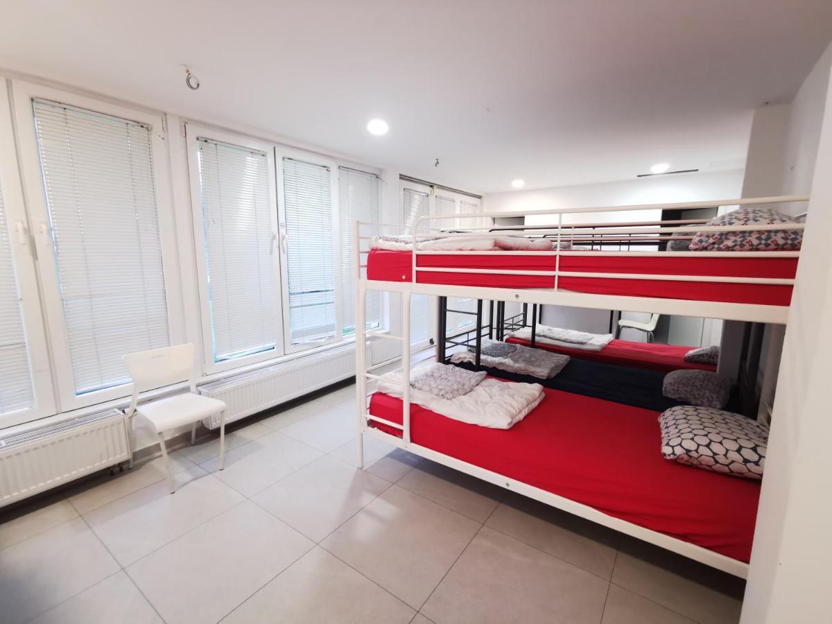 Simbol Rooms With Free Private Parking Ljubljana Ngoại thất bức ảnh