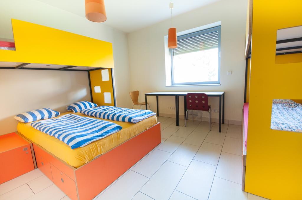 Simbol Rooms With Free Private Parking Ljubljana Phòng bức ảnh