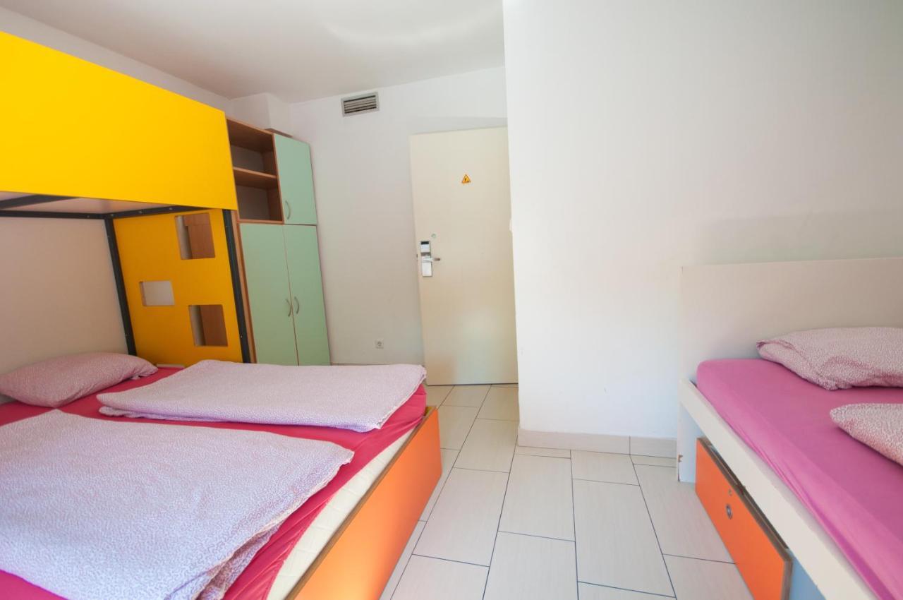 Simbol Rooms With Free Private Parking Ljubljana Phòng bức ảnh