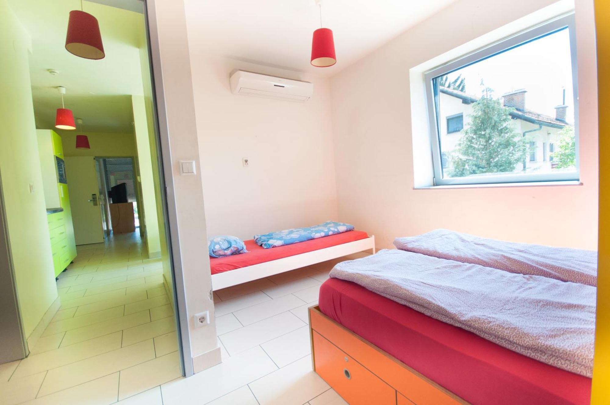 Simbol Rooms With Free Private Parking Ljubljana Phòng bức ảnh